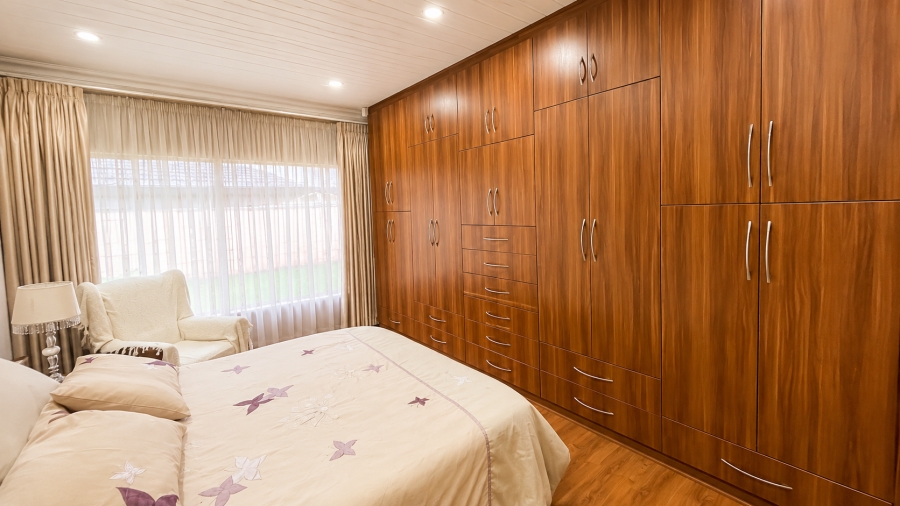 3 Bedroom Property for Sale in Flamwood North West